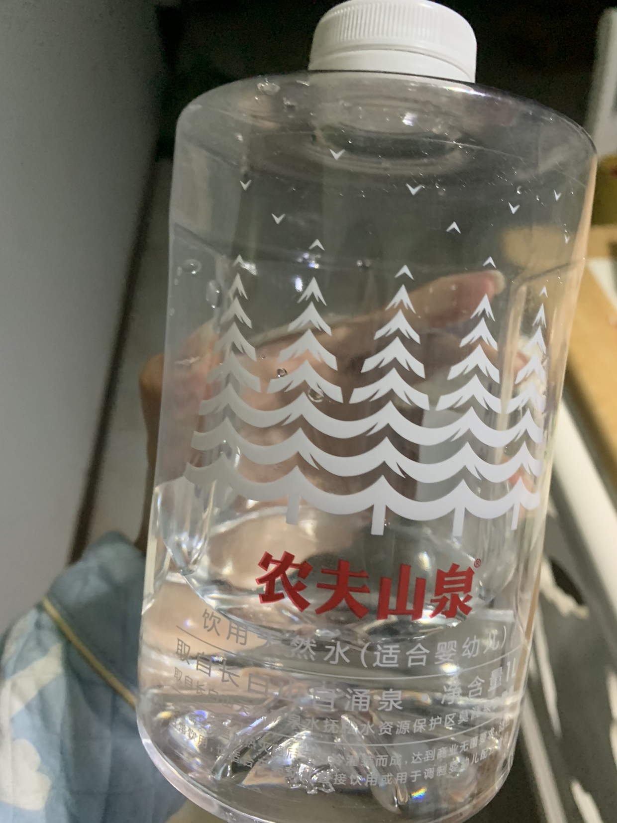 最新农夫山泉水，品质升级与生态价值的完美融合